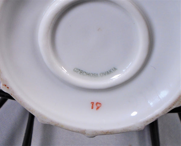 Czechoslovakia Vase Bungalow Bill Antiquee