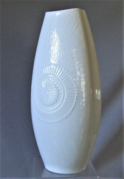 White Porcelain Vase West Germany AK Kaiser Mid Century Modern