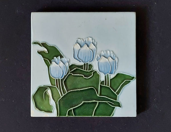 German Jugendstil Tulip Tile Bungalow Bill Antiques