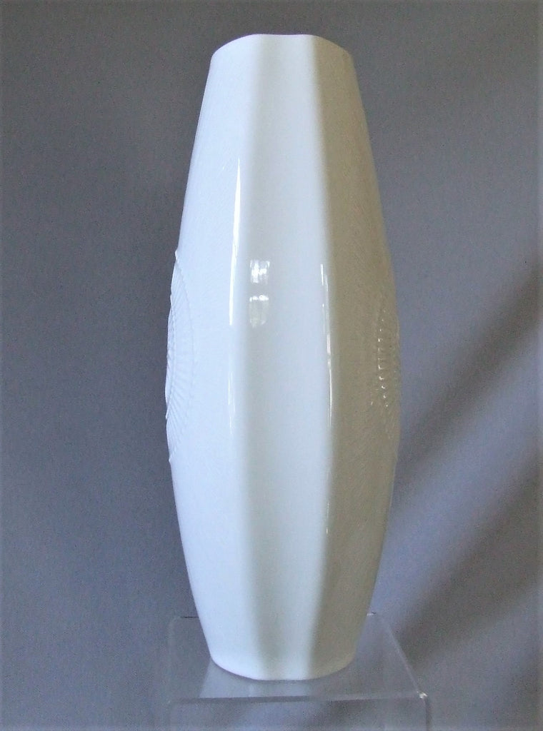 Mid Century Modern White Porcelain Vase West Germany by AK Kaiser – BungalowBILL